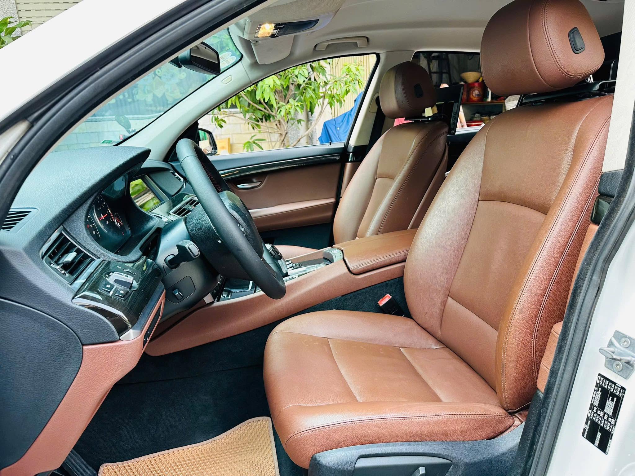 BMW 528GT Model 2018 - đẳng cấp xe sang, giá cực tốt - Ảnh 7