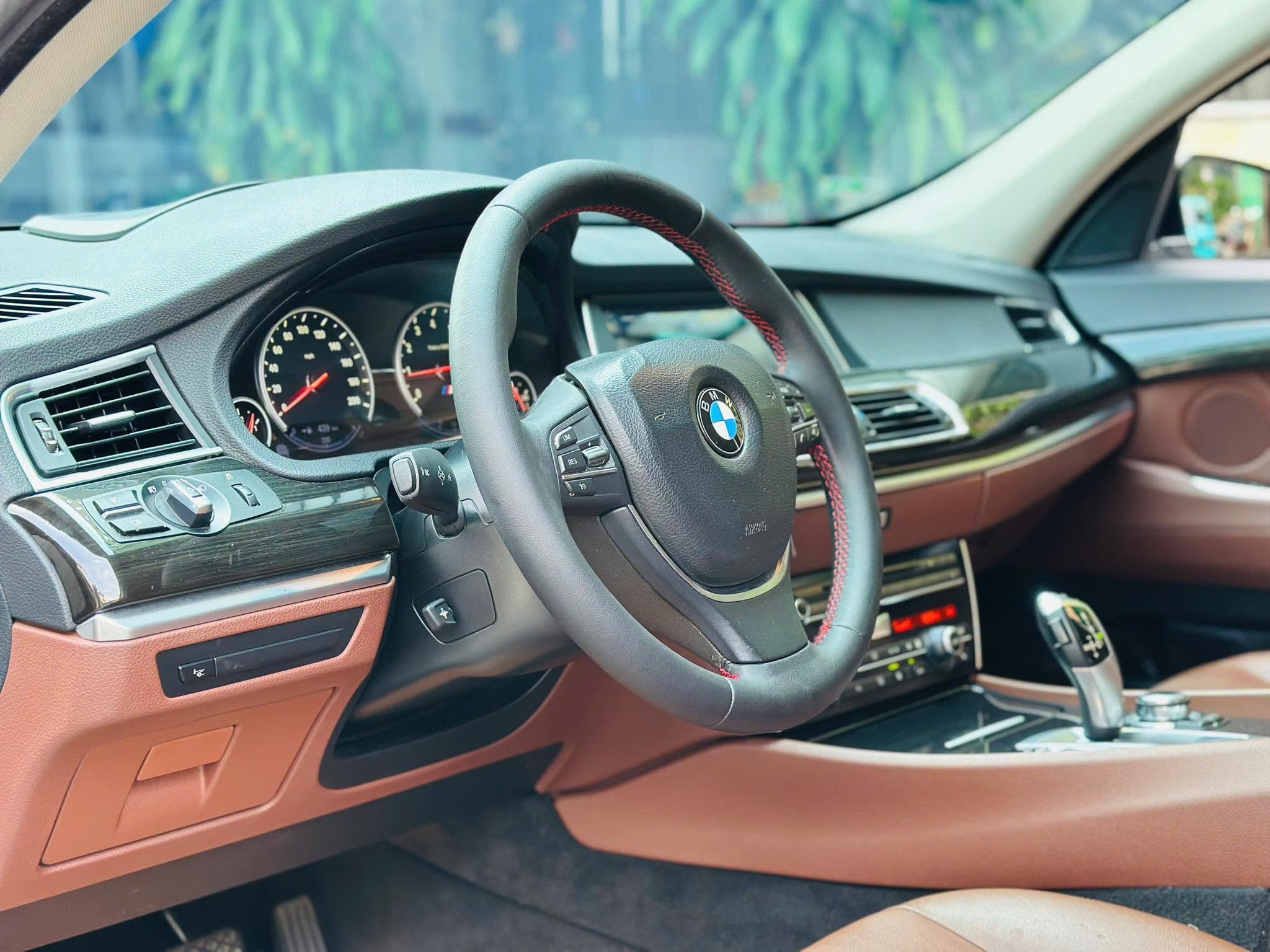 BMW 528GT Model 2018 - đẳng cấp xe sang, giá cực tốt - Ảnh 8