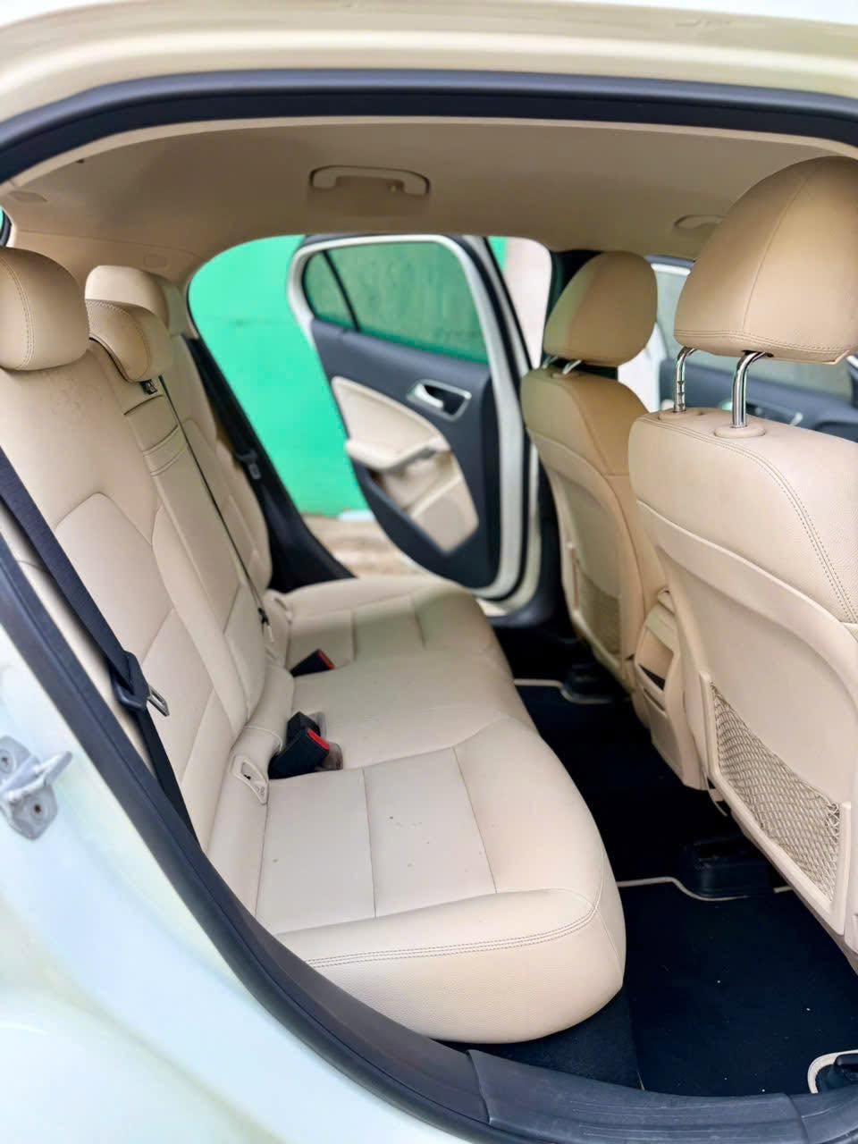 Mercedes - Benz GLA200 (Model 2017) gầm cao sang trọng, giá siêu tốt - Ảnh 13