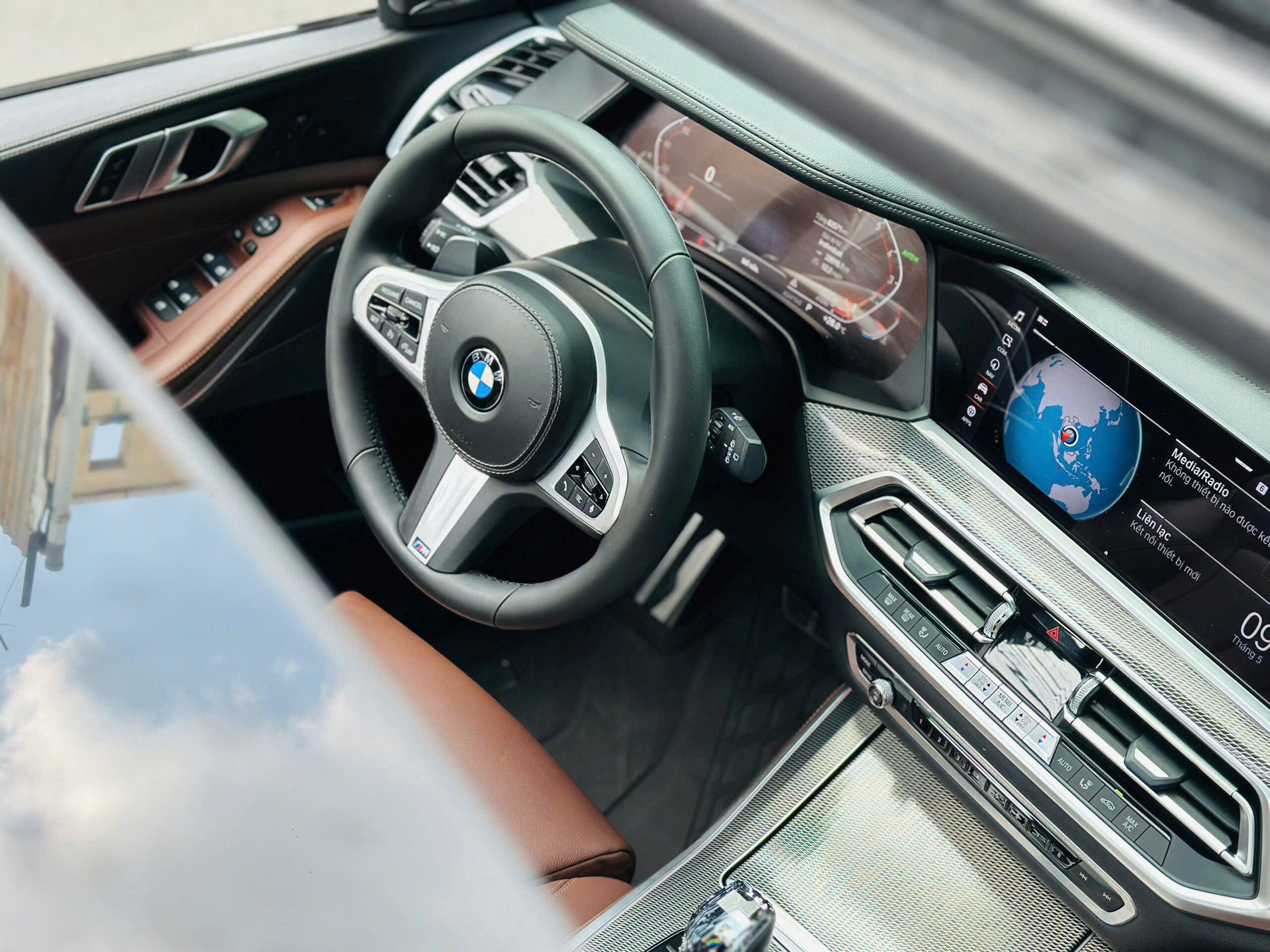 BMW X5 xDrive40i M-SPORT (G05) Model 2021 - Ảnh 23