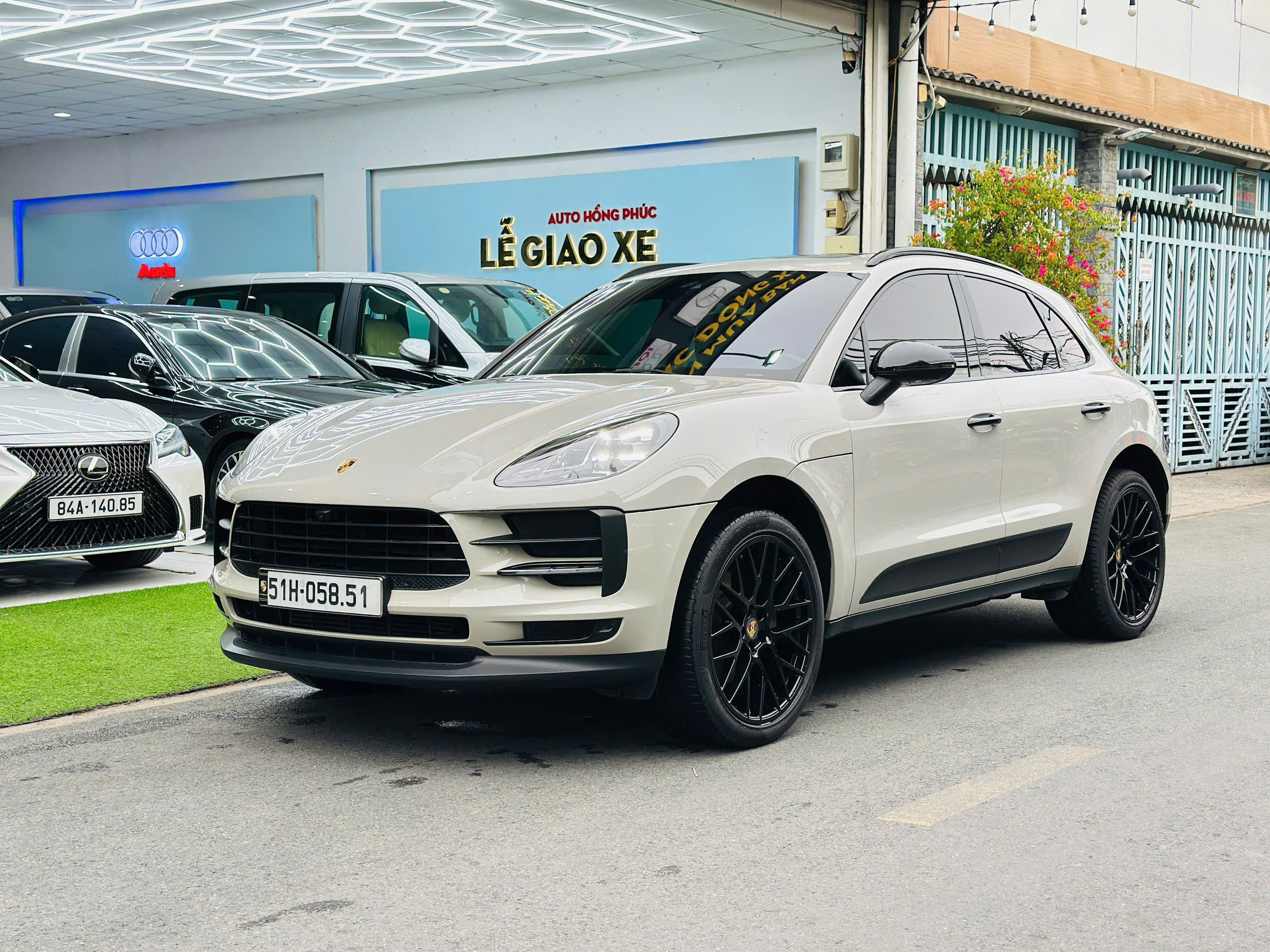 Porsche Macan 2019 cực chất - giá chỉ 1 tỷ 868 triệu - Ảnh 8