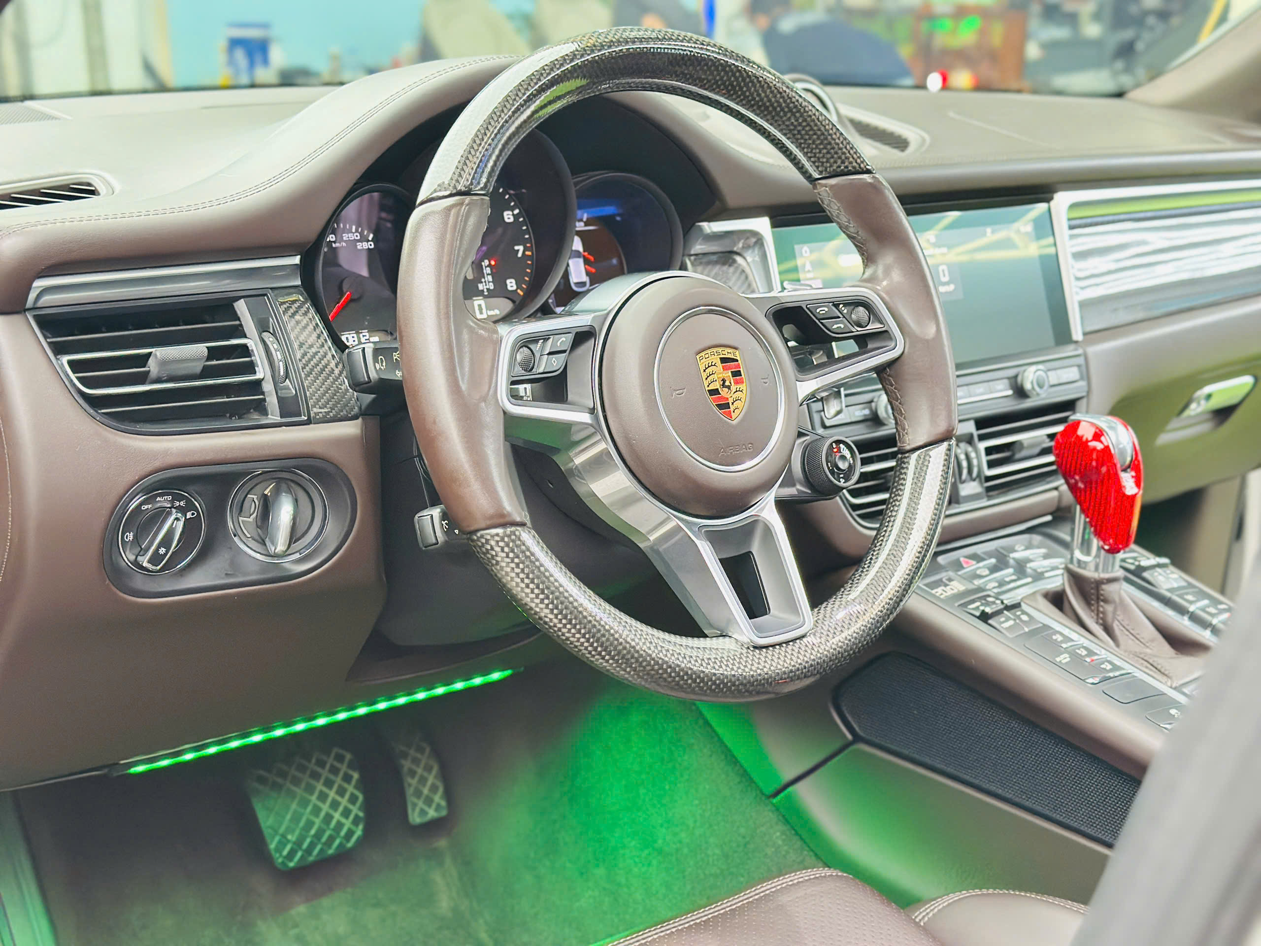 Porsche Macan 2019 cực chất - giá chỉ 1 tỷ 868 triệu - Ảnh 17